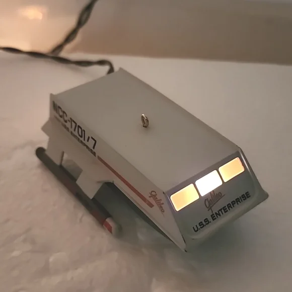 Galileo Shuttlecraft. Hallmark Keepsake Ornament with Lights and Voice. Vintage - Picture 3 of 9